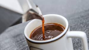 大量研究发现，每天喝三到四杯咖啡是有益的