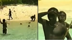 罕见的镜头显示了孤立的Sentinelese部落如何对外人的联系