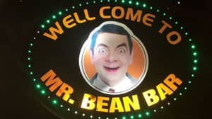 在越南的豆类主题酒吧有一个'先生的主题酒吧，听起来很奇怪
