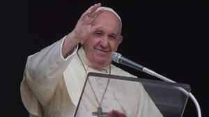 教皇弗朗西斯告诉父母，LGBT孩子们“像他们一样被爱”
