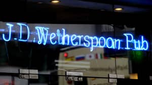 JD Wetherspoon从它的酒吧禁止了狗
