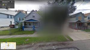 为什么谷歌地图在街景上模糊了这个“恐怖的房子”?