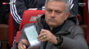 穆里尼奥（Jose Mourinho）在曼联（Liverpool）发现了心理音符