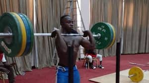 乌干达举重运动员在奥运会上失踪并留下字条