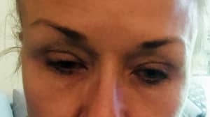 女人在25年内不适合睫毛膏脱睫毛膏后使得严峻的发现
