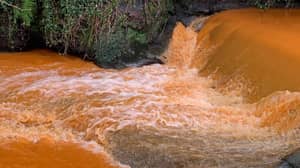 苏格兰河像irn bru一样变成橙色的神秘
