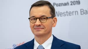 波兰首相要求Netflix修复了隔壁纪录片的魔鬼错误