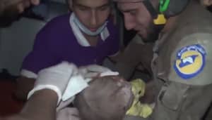 BBC 必威备用网Newsreader哭泣，因为她讲述了叙利亚的30天大婴儿的救援