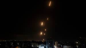 数十名火箭在特拉维夫射击，因为以色列和巴勒斯坦之间的紧张局势升级