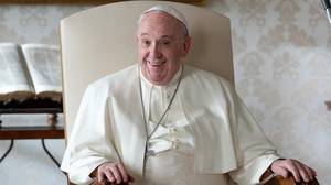 梵蒂冈正在调查教皇的Instagram帐户喜欢模型的照片
