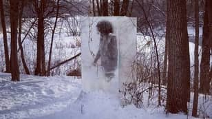 在明尼阿波利斯公园出现的神秘穴居人雕像之后，公众感到困惑