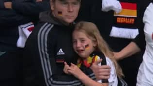 温布利失败要求筹集36,000英镑去慈善事业后，德国女孩哭了。“loading=