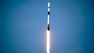 SpaceX正在向月球发射Dogecoin资助的火箭