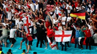 英格兰球迷庆祝历史性战胜德国时的虚幻场景