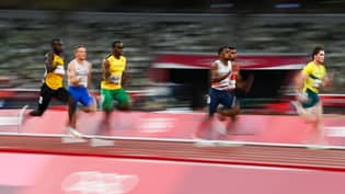 在奥运会预赛中被击败后，世界第二快的人做出了滑稽的反应