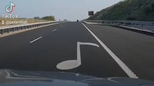 音乐高速公路，当你开车经过它的时候，会播放一首曲子