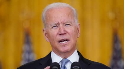 乔·拜登（Joe Biden）捍卫将美军从阿富汗拉出的决定