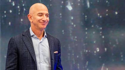 杰夫·贝佐斯（Jeff Bezos）宣布首先要捐款100亿美元，以应对气候变化