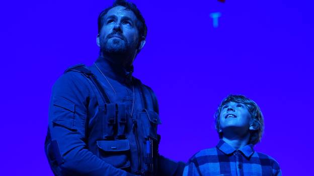 Ryan Reynolds提示儿童演员在他死去的时候玩Deadpool