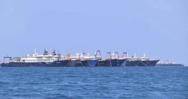 中国停泊在南中国海的中国船只。信用：PA