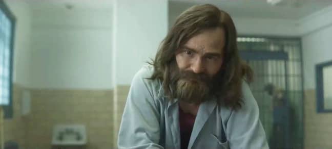 达蒙·赫里曼（Damon Herriman）在Mindhunter的最新季中饰演查尔斯·曼森（Charles Manson）。学分：Netflix