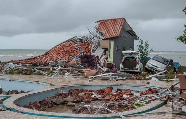 海啸已被许多房屋和建筑物扁平或严重破坏。信用：PA“width=