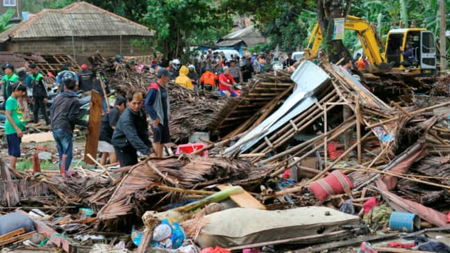 海啸已被许多房屋和建筑物扁平或严重损坏。学分：PA
