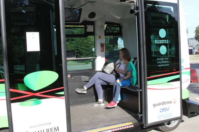 爱沙尼亚塔林的一辆公共汽车。学分：PA“width=