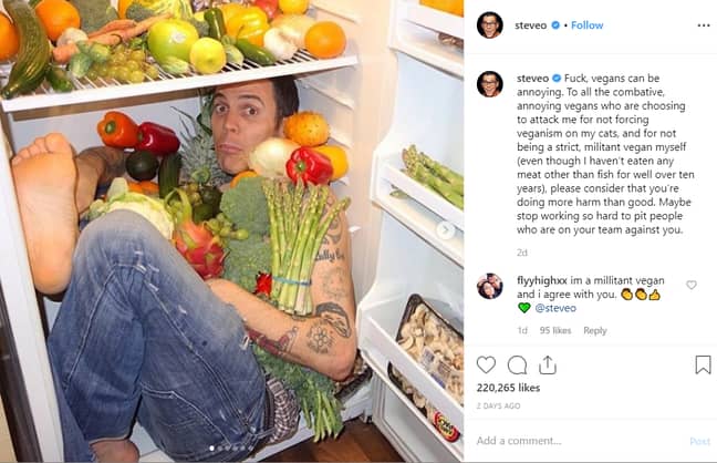 在他有争议的职位之后，前杰克斯恶作剧（Jackass Prankster）与素食主义者一起降落在热水中。学分：Instagram