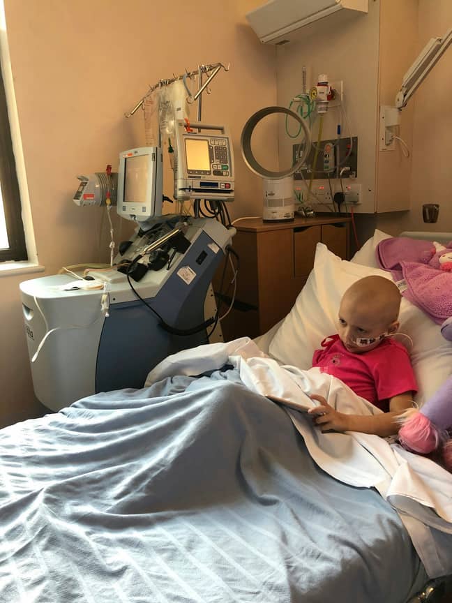 露露（Lulu）正在与一种罕见的癌症作斗争，她的父母正试图在美国筹集资金来进行专业治疗。学分：SWNS