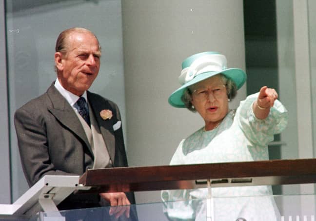 爱丁堡女王和爱丁堡公爵在1997年在Epsom观看赛车。信贷：PA