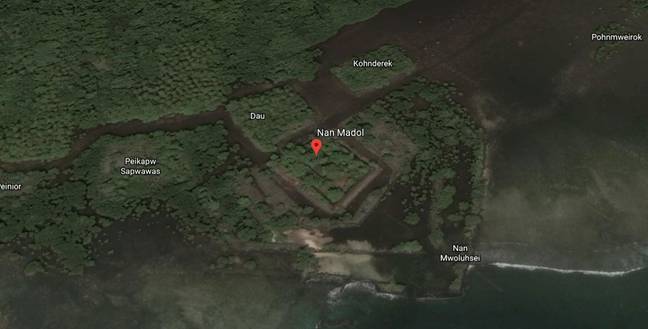 南马多多多斯在太平洋的Pohnpei。信用：谷歌地球