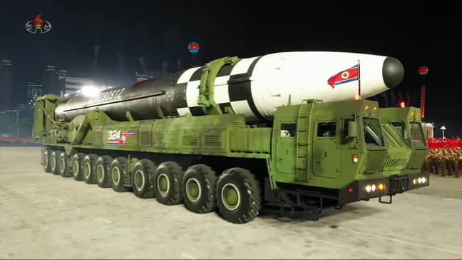 朝鲜洲际弹道导弹在2020年游行。贷方：Alamy