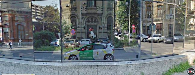 谷歌地图街景车的镜像。信贷:谷歌地图