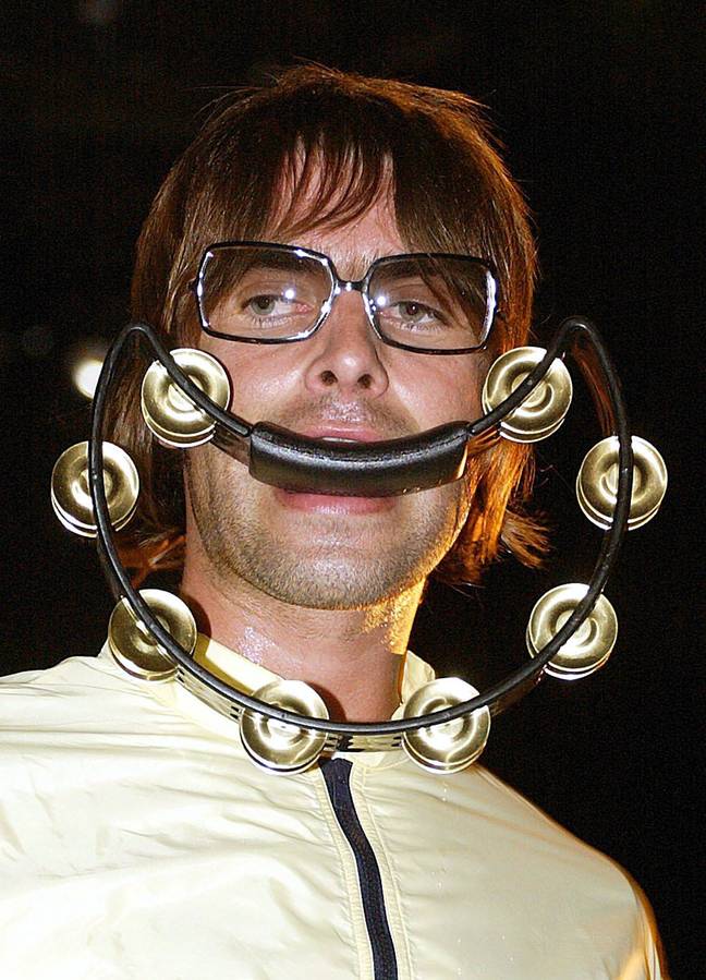 利亚姆·加拉格尔（Liam Gallagher）于2002年在德国的舞台上