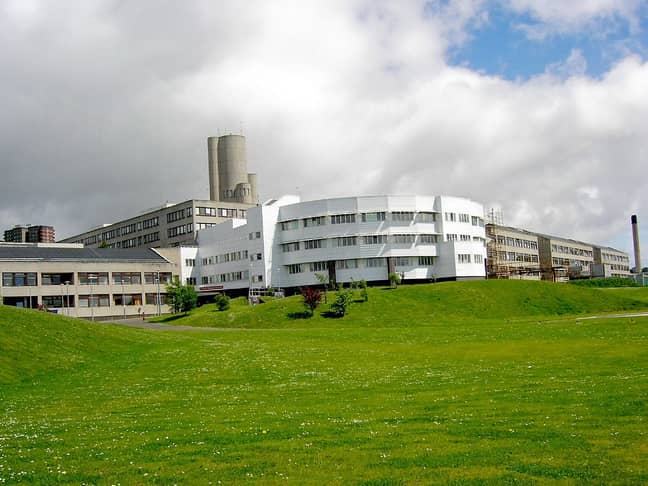 邓迪尼尼韦斯医院。学分：YDAM（Wikimedia Commons）