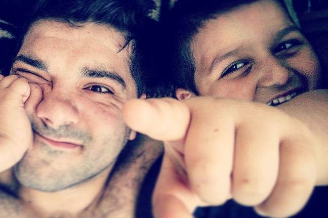 阿萨德·穆拉德和他六岁的侄子亚历克斯。资料来源:阿萨德·穆拉德/曼彻斯特晚间新闻必威备用网