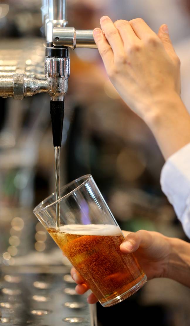 越来越多的酒吧和酒吧都在大力投资他们的低价非酒精类股票。信用：PA