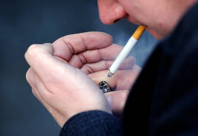 根据政府计划，英国没有人会在2030年之前吸烟。