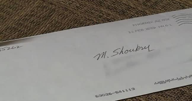这封信是在手写的信封中。信用：FOX2