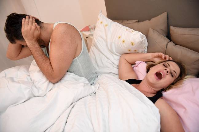 一项调查发现，有34％的夫妇表示，自从在单独的床上睡觉以来，他们的性生活得到了改善。信用：PA