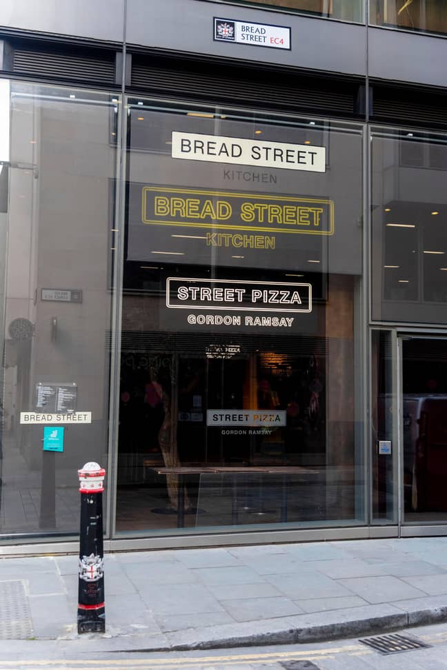 戈登·拉姆齐（Gordon Ramsay）的面包街厨房和伦敦面包街上的酒吧。信用：Alamy