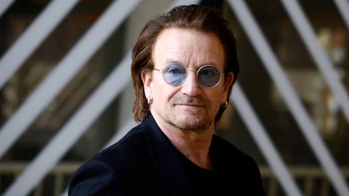 波诺透露他对U2歌曲和乐队的名字感到“尴尬”