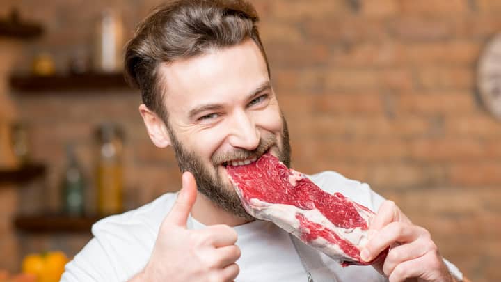 研究表明，有些男人吃红肉以显得更男性