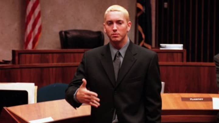 当您播放Eminem“我的名字是”倒退时，会有一个隐藏的信息