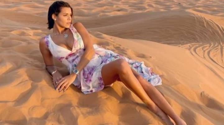 模特在被指控在迪拜用裸照违反法律后为自己辩护