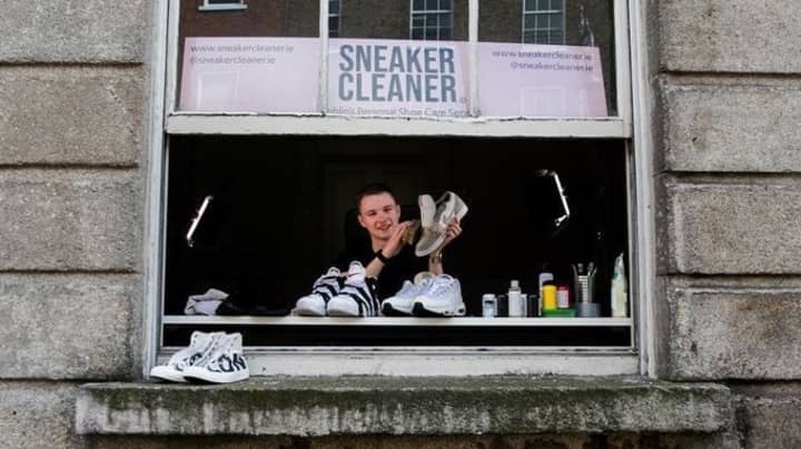 认识都柏林学生，他将自己的过渡年鞋业清洁服务变成了真正的业务