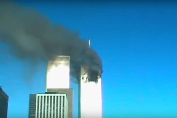 飞机上击中世界贸易中心的录像再次进行了巡回演出