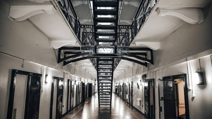 囚犯在死囚牢房里度过了40年，不再有资格受到死刑