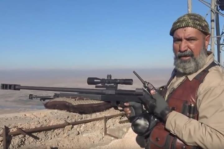 据报道，这名63岁的狙击手在伊拉克杀死了321名ISIS战斗机